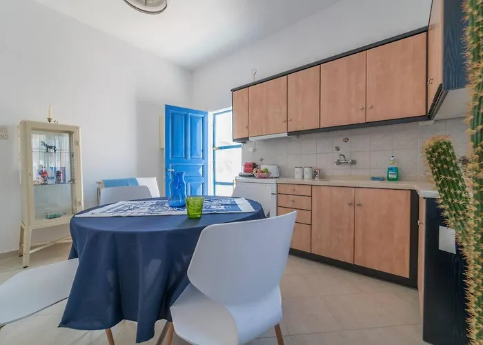 Villa Pine House Santorini 150 Meters From Sea. *